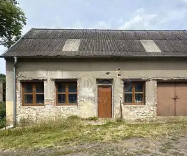 Zákazníkem vložená fotka domu v původním stavu Vizualize Rekonstrukce domu, Návrh Před a Po, Rychlý návrh za pár korun